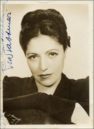 fototessera di Pia Tassinari